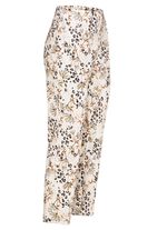 Hose mit angeschnittenem Bund  