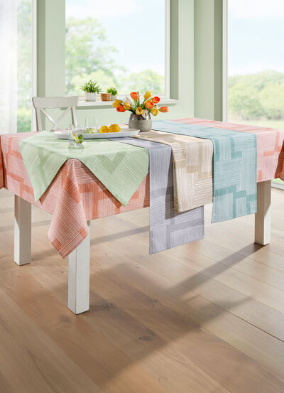 Tischdecke mit Fleckschutz-Ausrüstung 