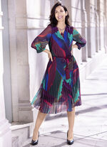 Kleid mit Bindegürtel 