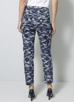 Hose mit Camouflage-Dessinierung 