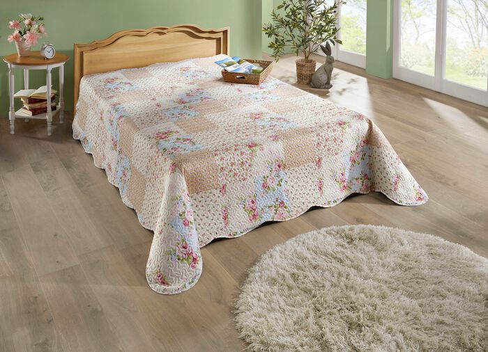 Beidseitig bedruckte Tagesdecke mit Rosen Dessin 