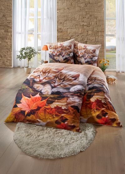 Bettw&auml;sche-Garnitur mit K&auml;tzchen im Herbstlaub-Motiv 
