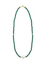 Halskette mit Perlenschimmer und Edelsteinglanz 