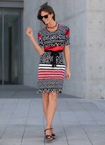 Kleid mit Bindegürtel 