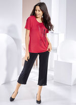 Shirt mit Kontrast-Druck in 2 Farben ROT