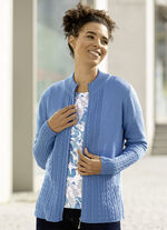 Strickjacke mit Zopfmuster 