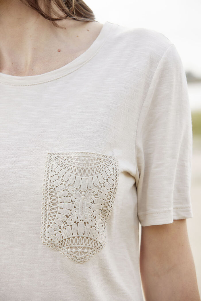 Shirt mit H&auml;kelspitze 