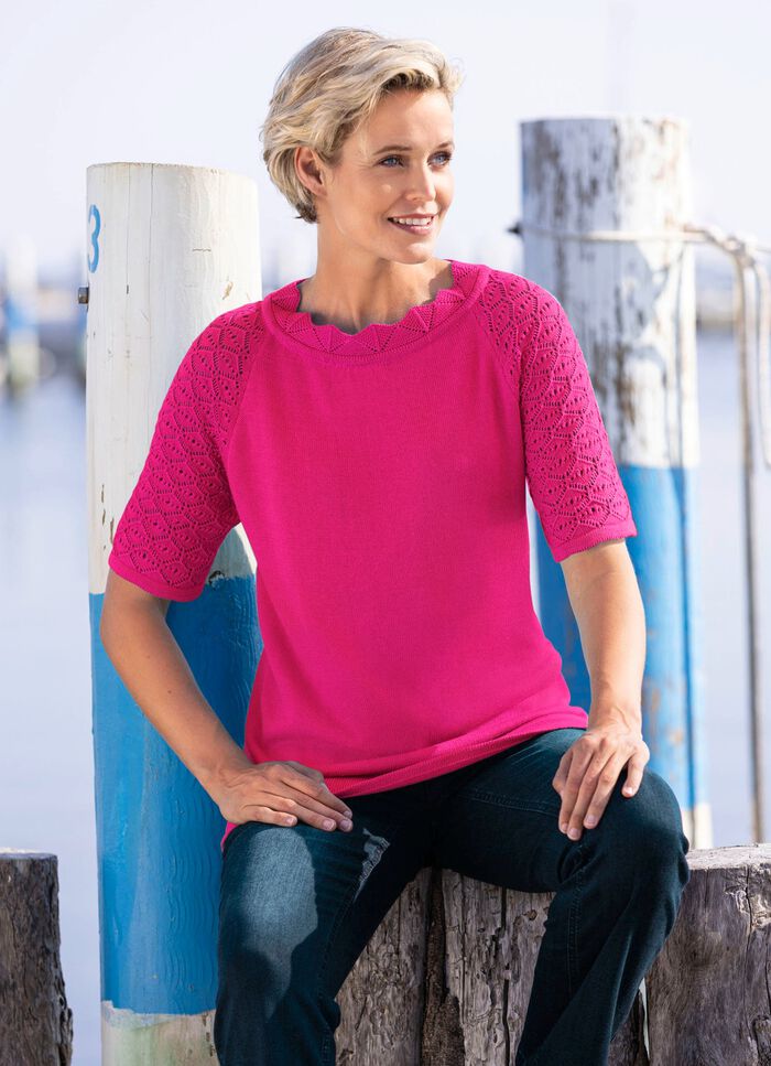 Pullover mit dekorativem Halsausschnitt 