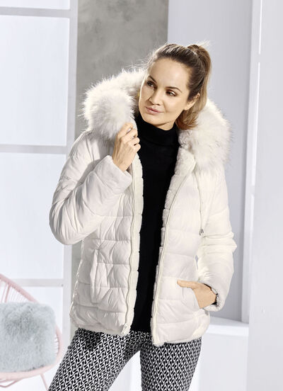 Wendejacke mit fester Kapuze 