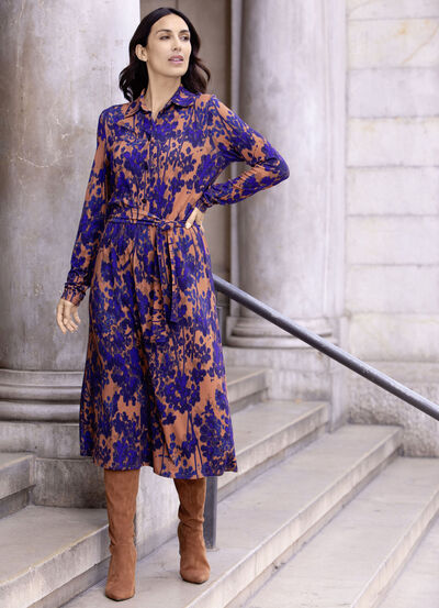 Kleid mit Bindegürtel 