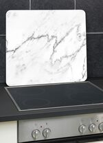 Wandblende aus Glas in Marmor-Optik 