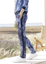 Hose mit seitlichem Galon-Streifen