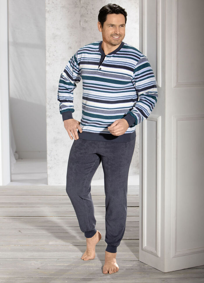 Pyjama aus Frottierstretch, mit Knopfleiste und Bündchenabschlüssen 