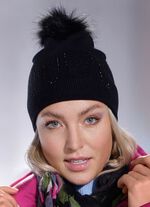 M&uuml;tze mit dezenten Glitzersteinchen 