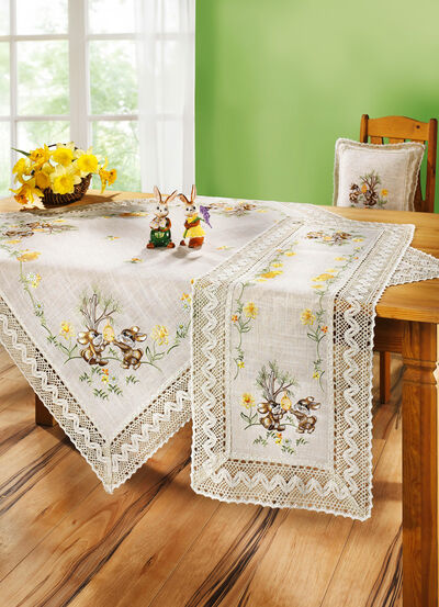 Accessoires mit Spitze aus dem Hause Schäfer 