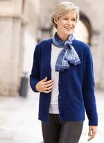 Strickjacke in flauschiger Boucl&eacute;qualit&auml;t 