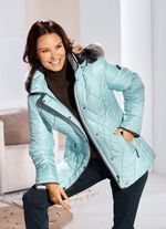 Jacke mit figurfreundlicher L&auml;ngssteppung seitlich 