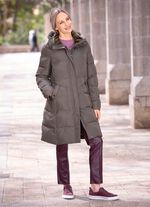 Kurzmantel mit gr&ouml;&szlig;enverstellbarer Kapuze 