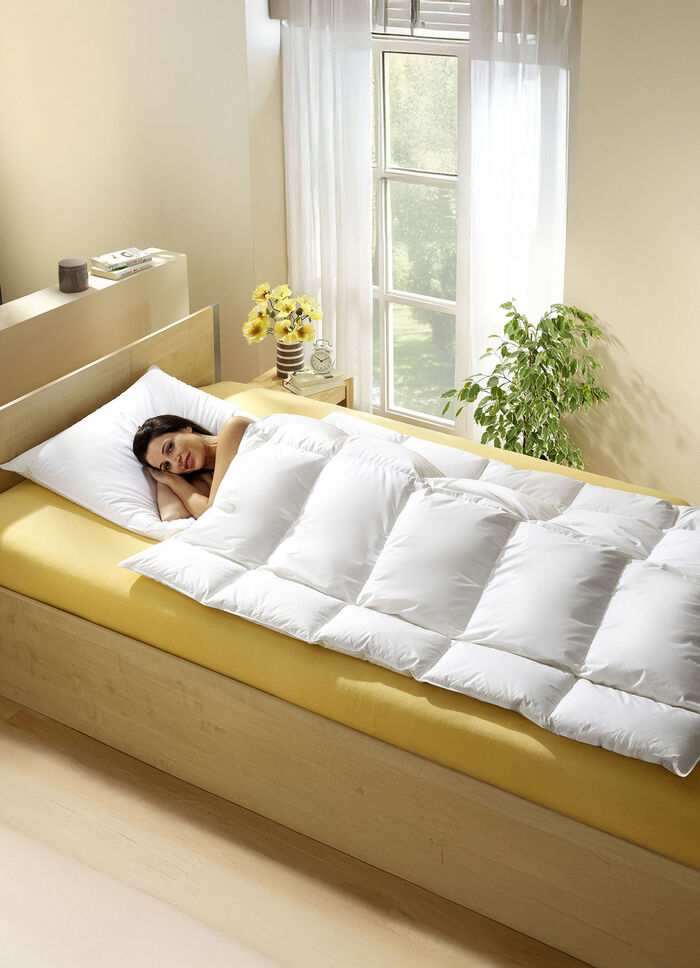 Anschmiegsame K&ouml;rperform-Daunendecke 