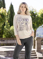 Pullover in leichter Fledermausform 