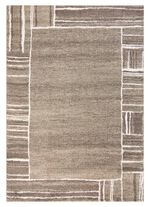 Br&uuml;cken und Teppiche mit fein gearbeiteter Bord&uuml;re 