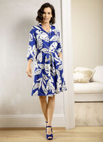 Kleid mit Bindegürtel 