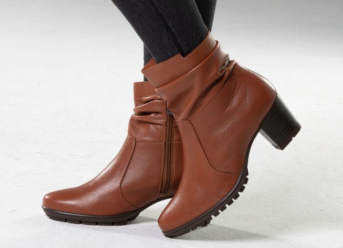 ELENA EDEN, modische Damen-Stiefeletten, Weite G, mit herausnehmbarem Fussbett COGNAC