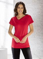 Shirt mit leicht schrägem Halsausschnitt in 2 Farben ROT