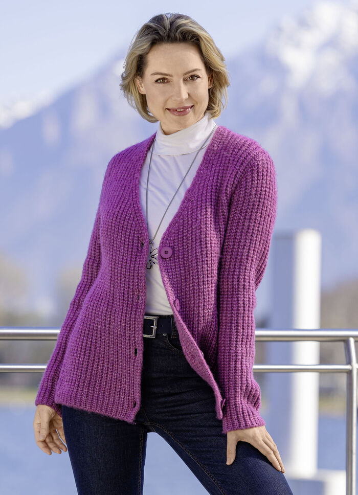 Strickjacke in superflauschigem Grobstrick 