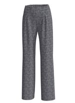 Hose mit aktueller Beinweite 