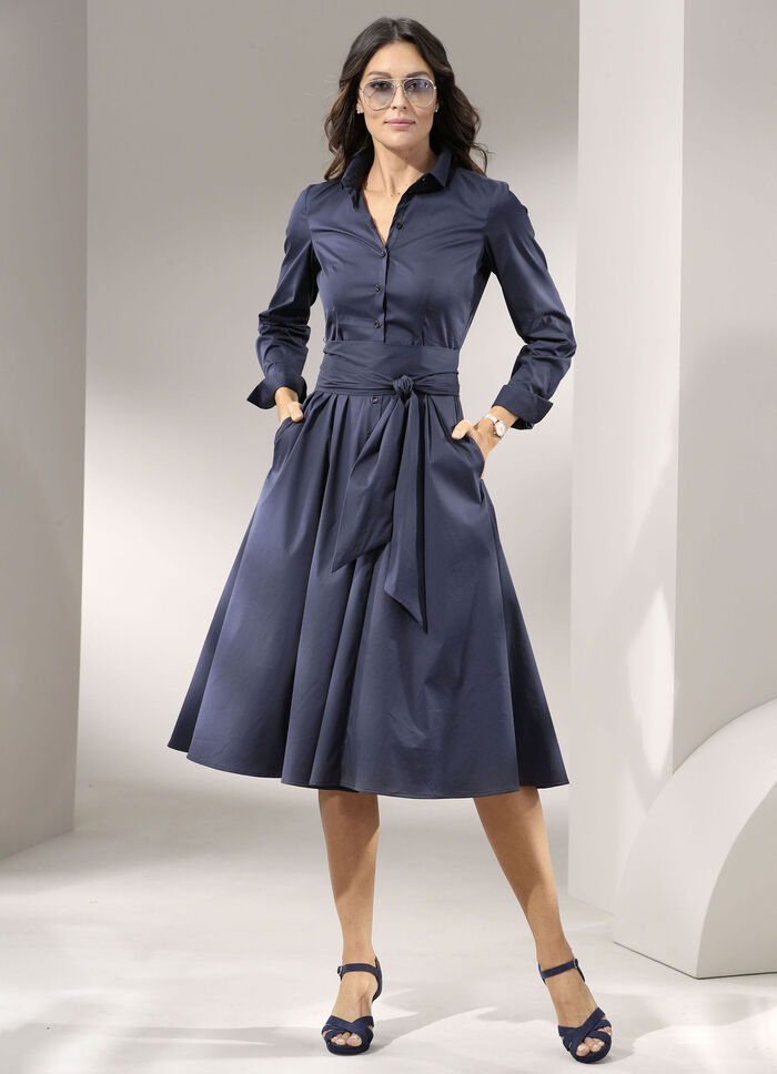 Hemdblusenkleid mit breitem Bindegürtel 