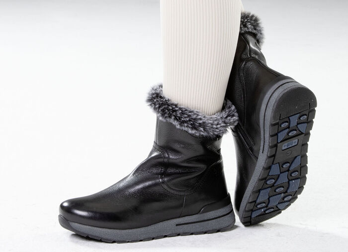 Caprice, gefütterte Damen-Stiefeletten, Winterschuhe, Weite H, mit herausnehmbarem Fussbett SCHWARZ
