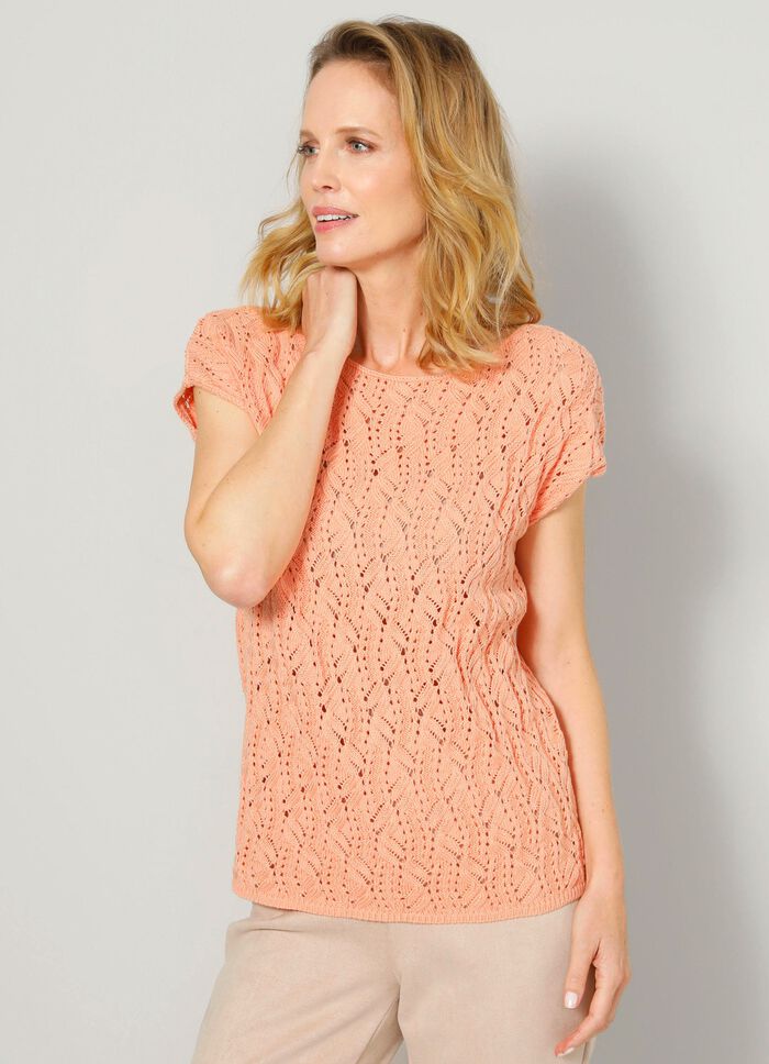 Pulli in dekorativem Mustermix 