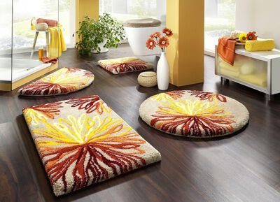 &laquo;Grund&raquo; Badgarnitur in verschiedenen Farben 