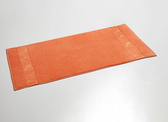 Barfussweicher Badteppich mit nat&uuml;rlichem Bl&auml;tter-Dessin 