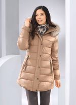 Funktionsjacke mit figurfreundlicher L&auml;ngssteppung seitlich 